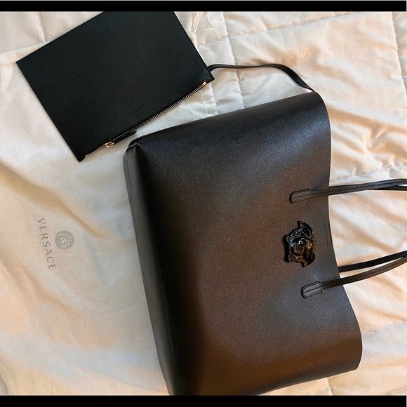 Brand New with Tags Authentic Versace Saffiano Palazzo Medusa Tote BLACK - Picture 2 of 7